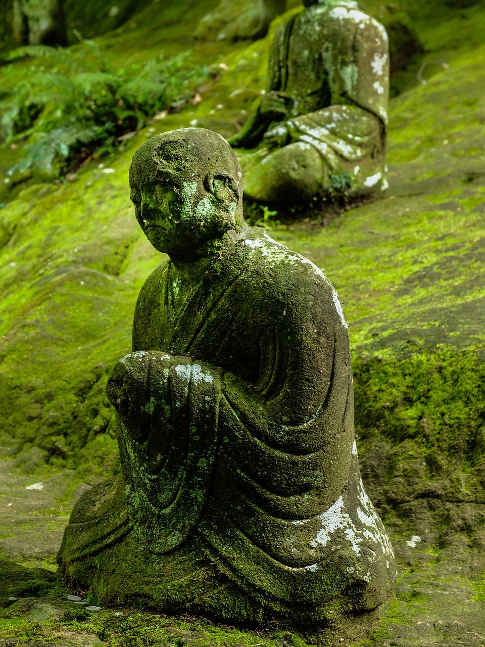 entdecken sie die transformative kraft der meditation. finden sie innere ruhe, verbessern sie ihre konzentration und fördern sie ihr geistiges wohlbefinden mit einfachen techniken und geführten übungen.