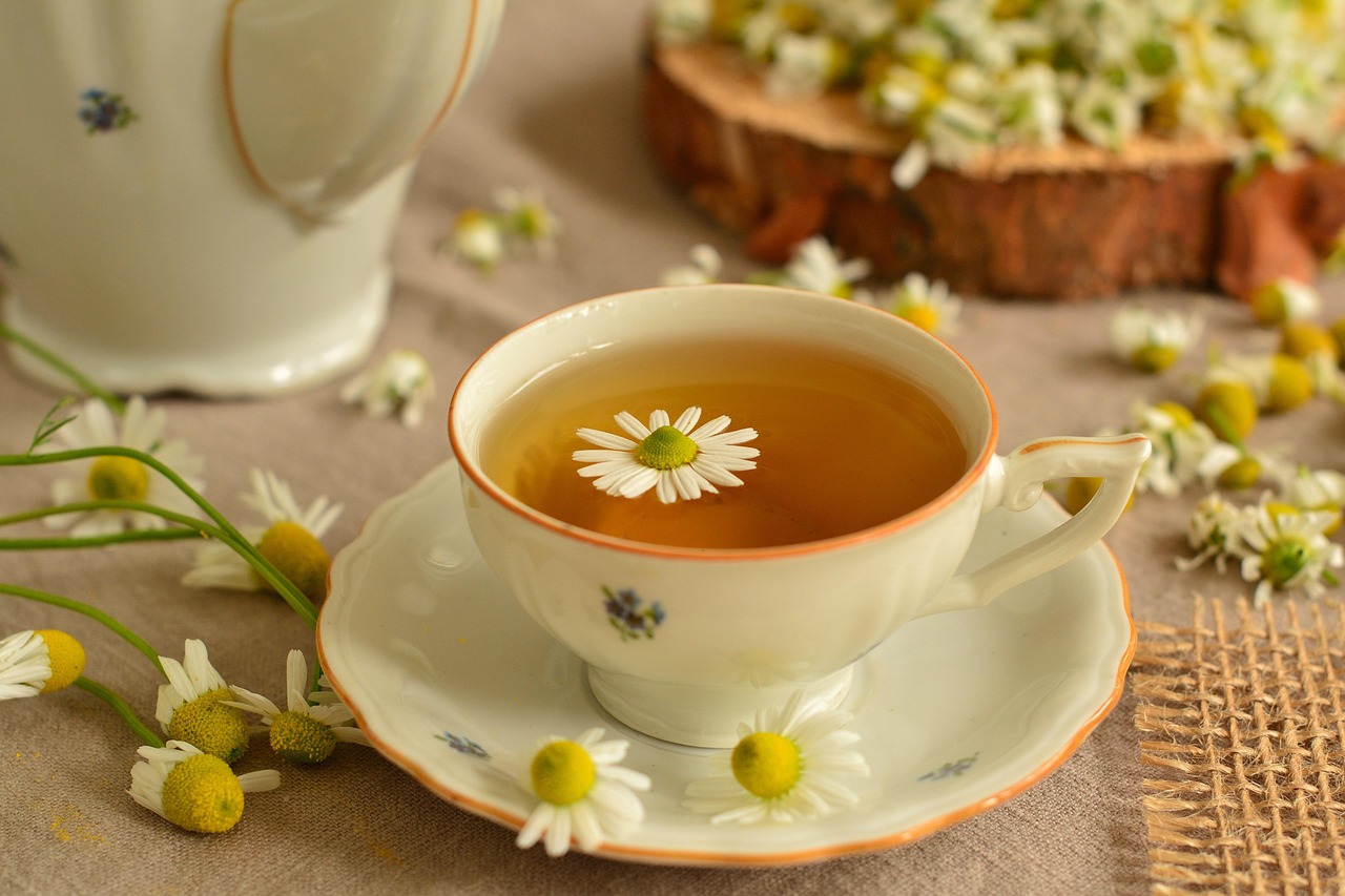 entdecken sie die wohltuenden eigenschaften von kamillentee. ideal zum entspannen und für eine bessere verdauung, bietet dieser vielseitige tee nicht nur ein hervorragendes aroma, sondern auch zahlreiche gesundheitliche vorteile. genießen sie eine tasse kamillentee für ruhe und wohlbefinden.