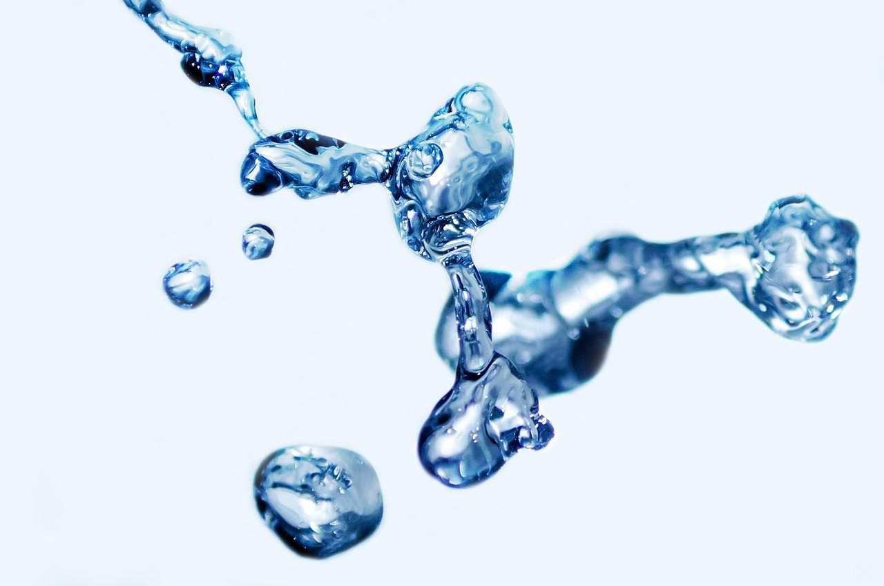 entdecken sie die bedeutung der hydration für ihre gesundheit. erfahren sie, wie sie ihren körper optimal mit flüssigkeit versorgen können, um energie zu steigern, die haut zu verbessern und das allgemeine wohlbefinden zu fördern.