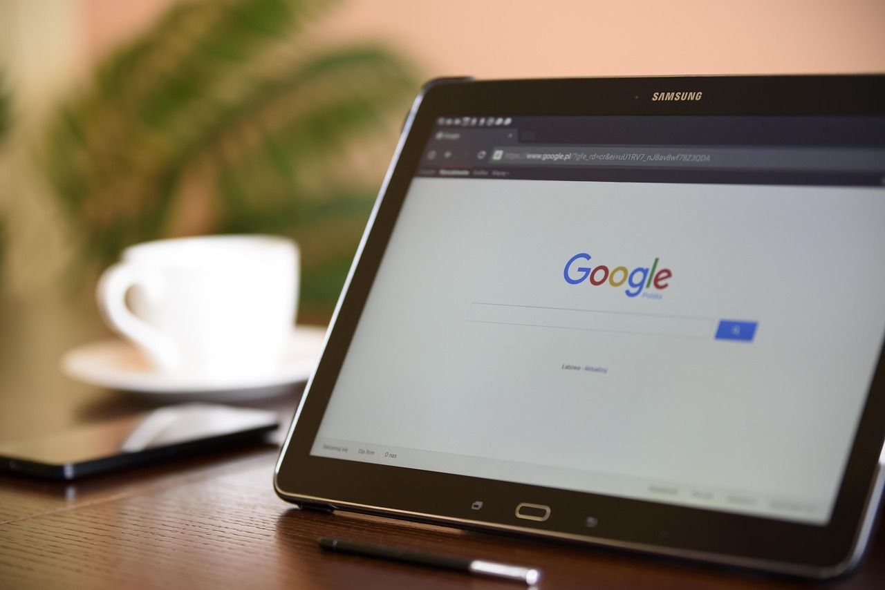 entdecken sie alles rund um die google-suche: tipps, tricks und hilfreiche informationen, wie sie effizient und zielgerichtet im internet recherchieren können. erfahren sie, wie sie optimale suchergebnisse erzielen.