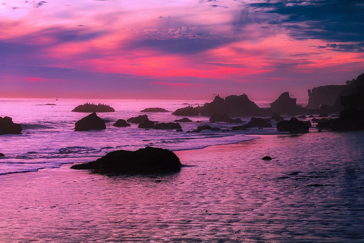 entdecken sie die schönen landschaften, das vielfältige kulturangebot und die aufregenden abenteuer, die kalifornien zu bieten hat. von den stränden in san diego bis zu den weinbergen im napa valley - kalifornien ist ein traumziel für reisende.