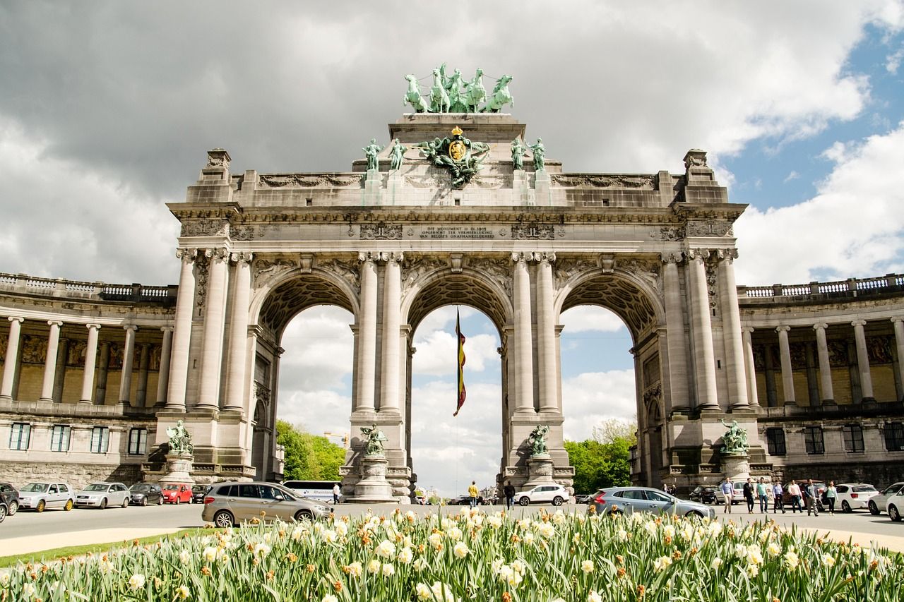 entdecken sie die lebendige stadt brüssel, das herz europas, bekannt für ihre reiche geschichte, beeindruckende architektur und köstliche spezialitäten. tauchen sie ein in die kultur und das flair dieser faszinierenden metropole.