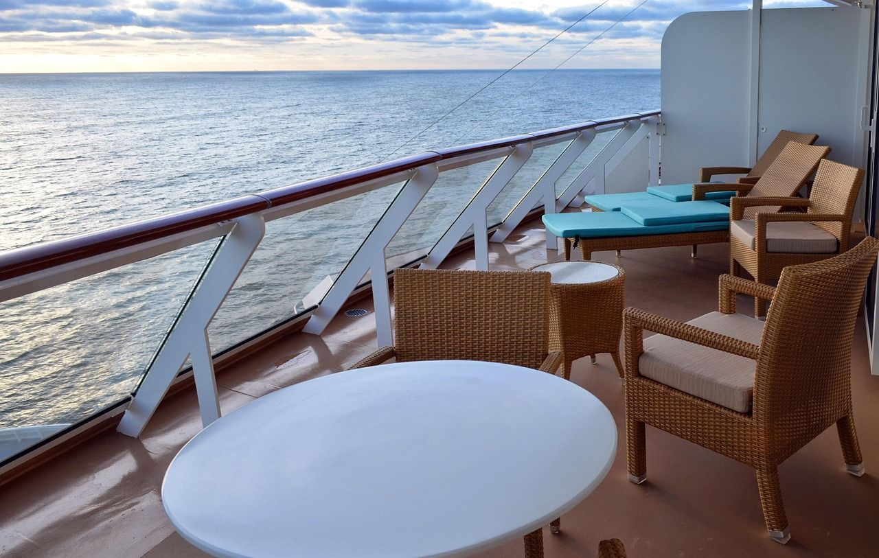 entdecken sie komfortable kreuzfahrtkabinen für eine unvergessliche reise auf see. buchen sie jetzt ihre perfekte kabine für maximale erholung und genuss.