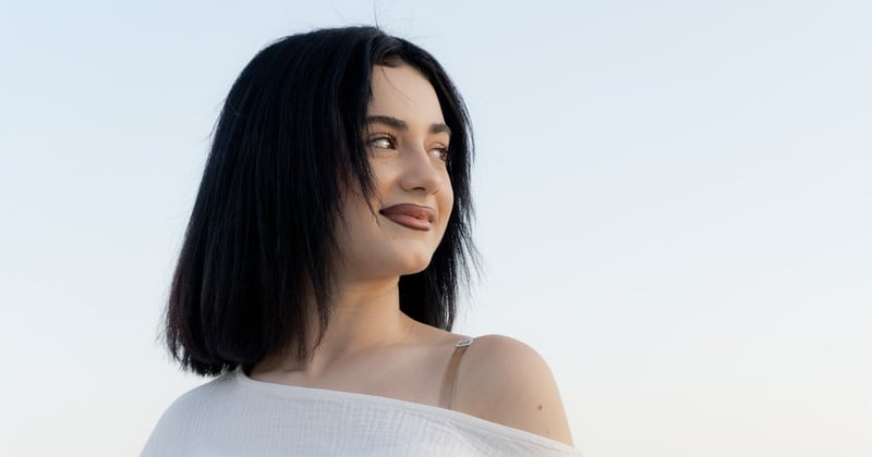 Bob Frisuren gestuft ab 50: Die 7 besten Looks für mehr Volumen