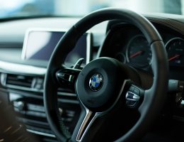 entdecken sie den bmw skytop: ein innovatives fahrzeug, das mit modernster technologie und zeitgemäßem design begeistert. perfekt für anspruchsvolle fahrer, die luxus und leistung suchen.