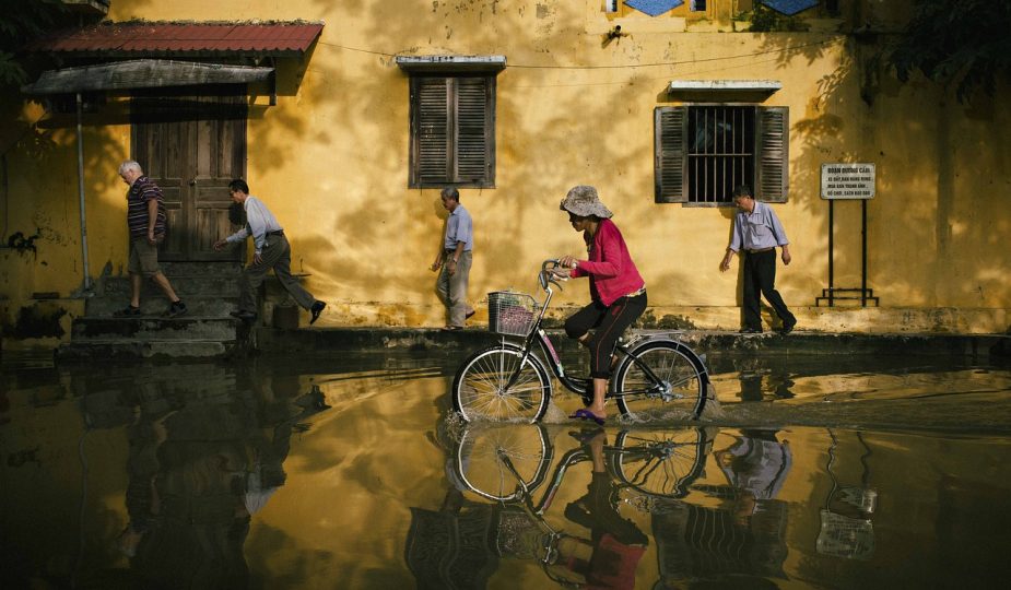 entdecken sie die ursachen, auswirkungen und maßnahmen zur bekämpfung von überschwemmungen. informieren sie sich über die verschiedenen arten von hochwasser und deren prävention, um ihr zuhause und ihre gemeinde zu schützen.