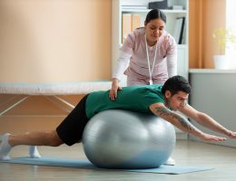 entdecken sie die welt der kinesiologie! erfahren sie, wie diese sanfte methode zur förderung von gesundheit und wohlbefinden beiträgt, indem sie körper, geist und seele in einklang bringt. lassen sie sich von unseren experten begleiten!