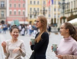 entdecken sie die neuesten entwicklungen und analysen zu den koalitionsgesprächen in deutschland. erfahren sie, welche parteien beteiligt sind und welche möglichen politischen veränderungen bevorstehen.