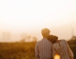 entdecken sie die verschiedenen facetten von beziehungen: freundschaft, liebe und familie. erfahren sie, wie sie gesunde bindungen aufbauen und pflegen können.