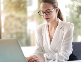 entdecken sie effektive karriere-strategien, um ihre beruflichen ziele zu erreichen, sich weiterzuentwickeln und den nächsten schritt in ihrer karriere zu machen. praktische tipps und inspirierende ratschläge warten auf sie!