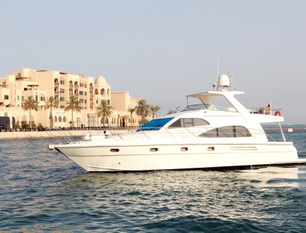 entdecken sie die beeindruckenden jumbojets von qatar airways, die für ihren komfort und ihre außergewöhnliche leistung bekannt sind. fliegen sie mit stil und erleben sie unvergessliche reisen mit erstklassigem service.