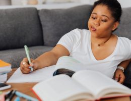 entdecken sie die geheimnisse der selbstentwicklung und lernen sie, wie sie ihr volles potenzial entfalten können. inspirierende tipps, effektive techniken und ratschläge für persönliches wachstum warten auf sie.