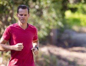 entdecken sie die vorteile der körperlichen aktivität für ihre gesundheit und ihr wohlbefinden. erfahren sie, wie regelmäßige bewegung ihr leben bereichern kann.