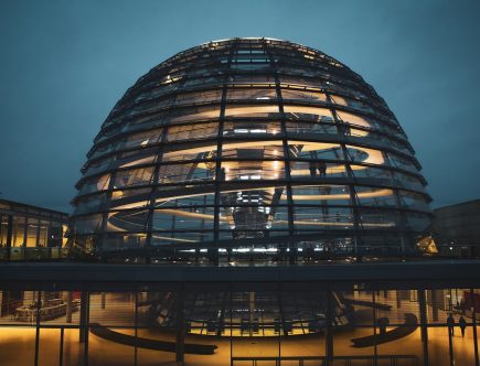 erfahren sie alles über den bundestag, das deutsche parlament: aufgaben, zusammensetzung, geschichte, wahlen und aktuelle entwicklungen im politischen zentrum deutschlands.