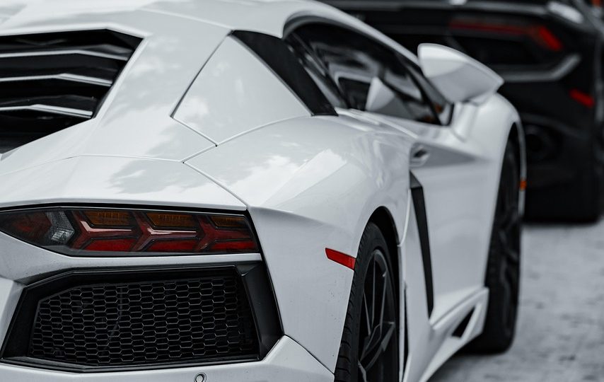 entdecken sie professionelles car wrapping: ihr fahrzeug erhält mit hochwertiger folierung einen individuellen look und optimalen lackschutz. jetzt beratung und angebote sichern!