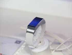 entdecken sie die neuesten smartwatches: stilvolles design, innovative funktionen und gesundheitstracking für ihren alltag. vergleichen sie modelle, preise und bewertungen, um die perfekte smartwatch für ihre bedürfnisse zu finden.