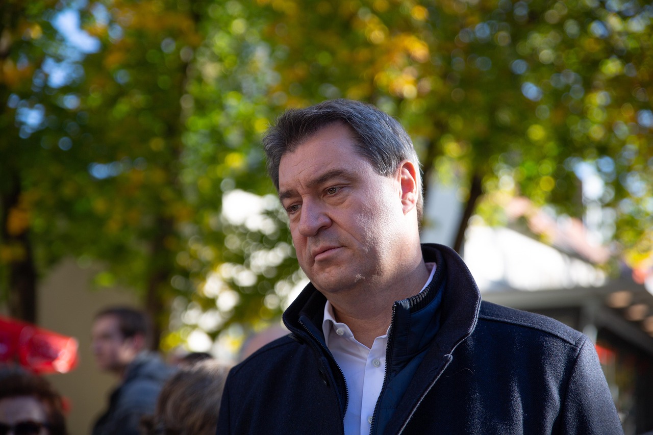 entdecken sie aktuelle nachrichten, hintergründe und entwicklungen rund um markus söder, den bayerischen ministerpräsidenten und eine prägende figur der deutschen politik.
