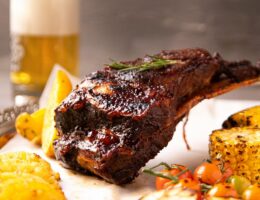 lernen sie in unserem food styling workshop, wie sie speisen stilvoll und ansprechend präsentieren. perfekt für food-fotografie und kochkünstler!