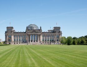 erfahren sie alles über die deutsche politik: aktuelle entwicklungen, wichtige parteien und bedeutende politische ereignisse in deutschland.