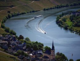 entdecken sie deutschland: ein land voller geschichte, atemberaubender landschaften und moderner städte. erfahren sie mehr über kultur, sehenswürdigkeiten und reisetipps für ihren nächsten deutschlandbesuch.