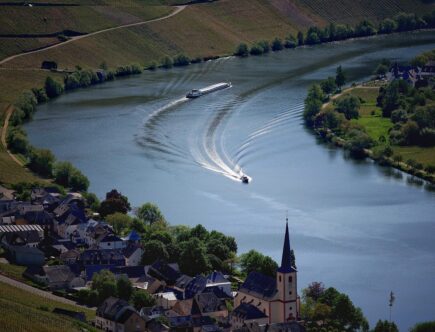 entdecken sie deutschland: ein land voller geschichte, atemberaubender landschaften und moderner städte. erfahren sie mehr über kultur, sehenswürdigkeiten und reisetipps für ihren nächsten deutschlandbesuch.