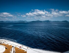 entdecken sie themenbezogene kreuzfahrten, die einzigartige erlebnisse und speziell kuratierte aktivitäten bieten, perfekt für jeden geschmack und anlass.