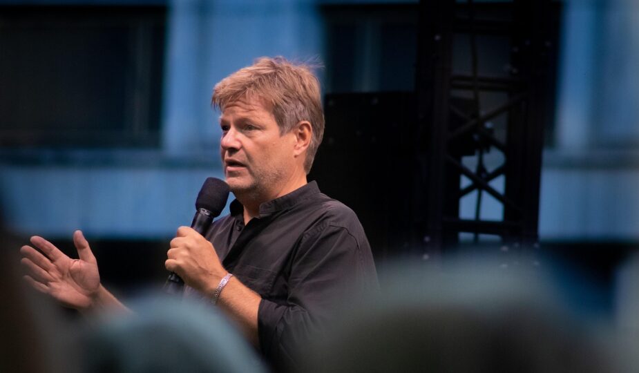 erfahren sie alles wichtige zur deutschen bundestagswahl: kandidaten, parteien, wahldatum und aktuelle ergebnisse.