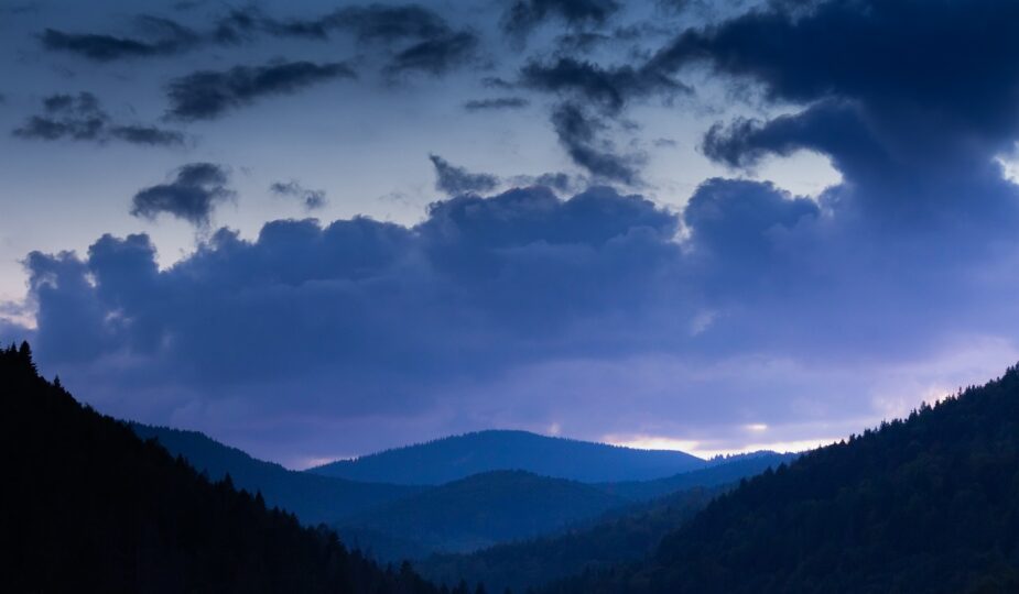 erfahren sie aktuelle nachrichten, hintergr&uuml;nde und analysen zur ukraine. informieren sie sich &uuml;ber politische entwicklungen, kultur und geschichte dieses vielf&auml;ltigen landes.