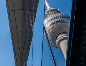 entdecken sie spannende escape rooms in berlin &ndash; l&ouml;sen sie r&auml;tsel, entkommen sie in der vorgegebenen zeit und erleben sie abenteuer mit freunden und familie.