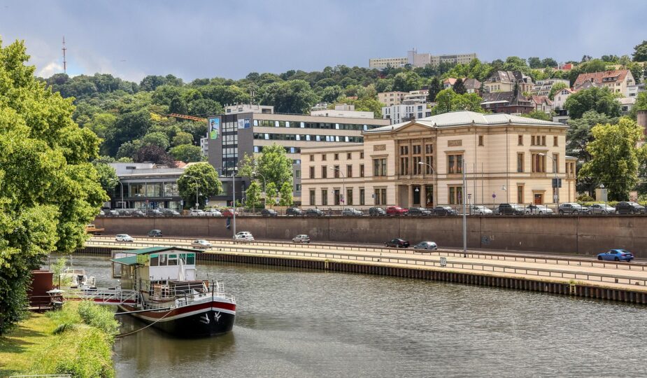der cdu-parteitag ist die zentrale veranstaltung der christlich demokratischen union deutschlands, bei der politische entscheidungen getroffen und zukünftige strategien beschlossen werden.